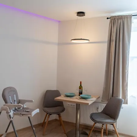 Lovely At The Heart Apartment *
