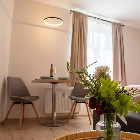 Апартаменты Lovely By The Park