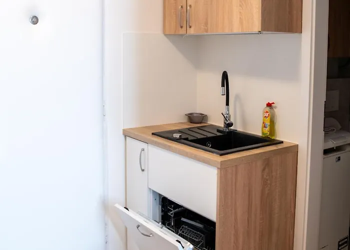 アパート Lovely By The Park *